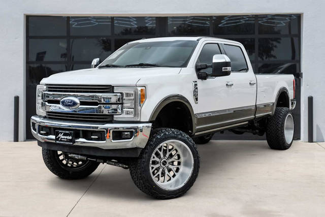 2017 Ford F-350 Super Duty King Ranch 4WD photo