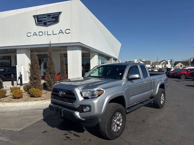 2017 Toyota Tacoma SR5 4WD photo