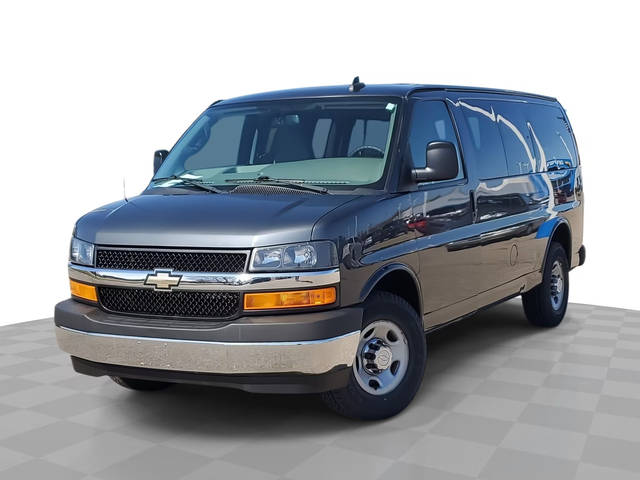 2017 Chevrolet Express LT RWD photo