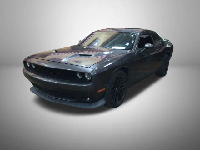 2016 Dodge Challenger R/T RWD photo