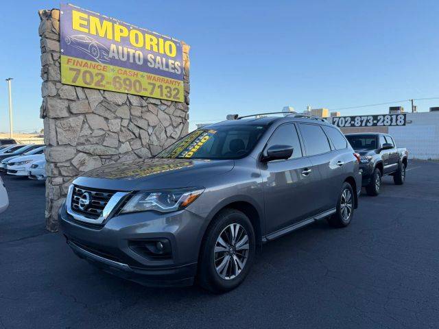 2017 Nissan Pathfinder SL FWD photo