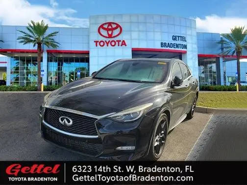 2017 Infiniti QX30 Sport FWD photo