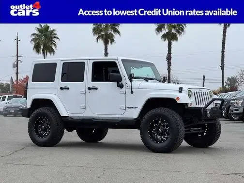 2015 Jeep Wrangler Unlimited Sahara 4WD photo