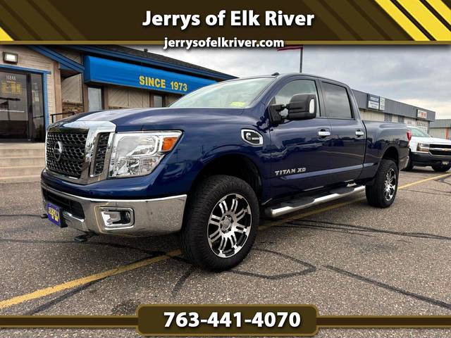 2017 Nissan Titan XD SV 4WD photo