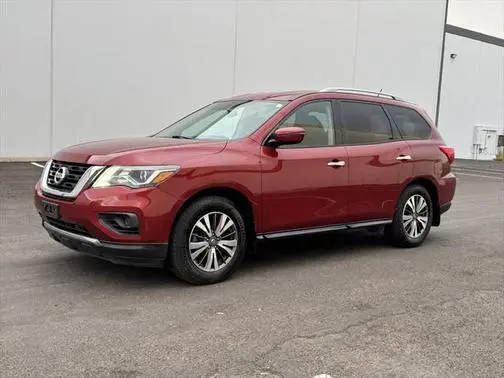 2017 Nissan Pathfinder S FWD photo