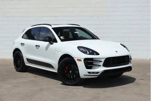 2017 Porsche Macan Turbo AWD photo