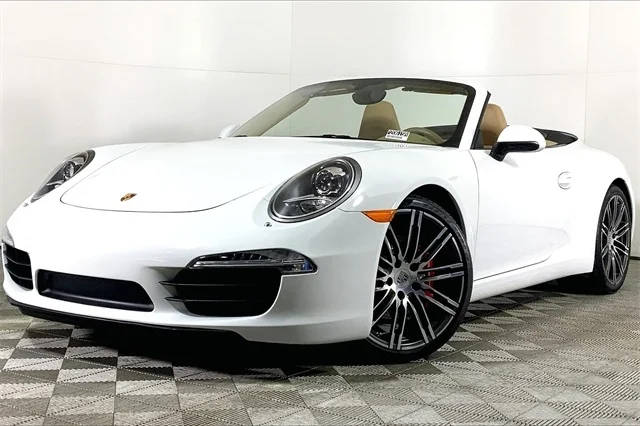 2015 Porsche 911 Carrera S RWD photo