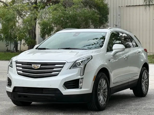 2017 Cadillac XT5 Luxury FWD FWD photo