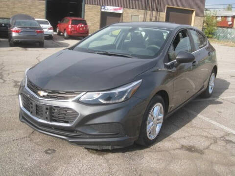 2017 Chevrolet Cruze LT FWD photo