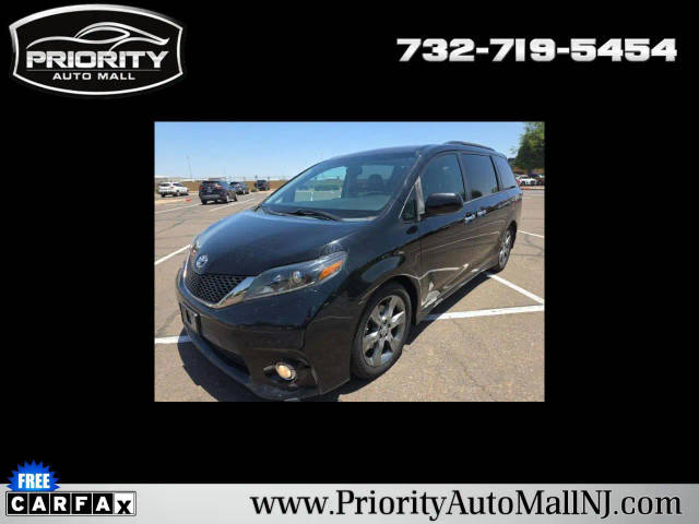 2015 Toyota Sienna SE FWD photo