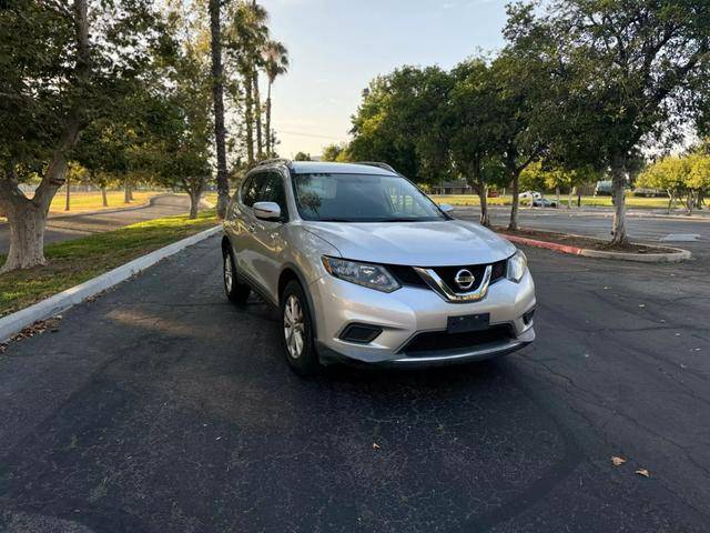 2016 Nissan Rogue SV FWD photo