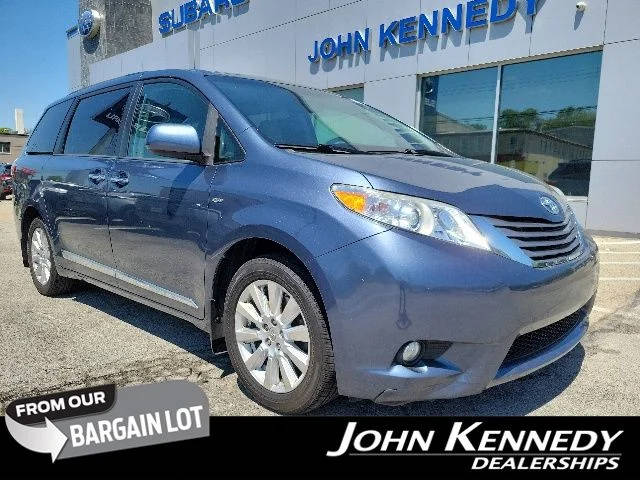 2017 Toyota Sienna XLE Premium AWD photo
