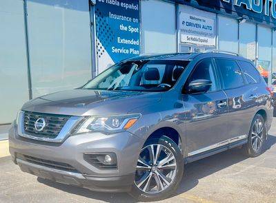 2017 Nissan Pathfinder Platinum FWD photo