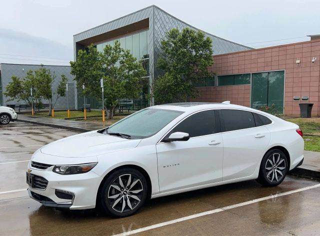 2017 Chevrolet Malibu LT FWD photo