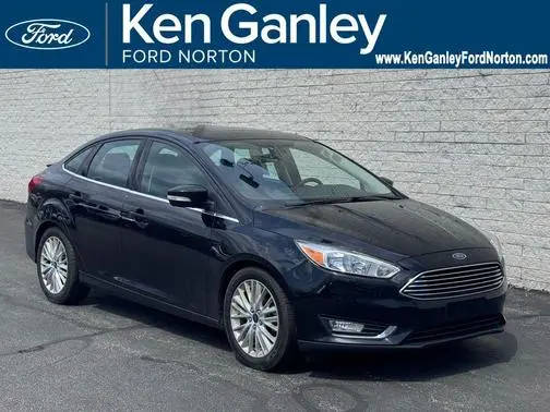 2017 Ford Focus Titanium FWD photo
