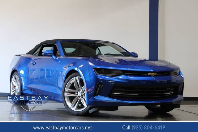 2017 Chevrolet Camaro 2LT RWD photo