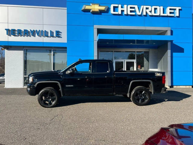 2017 GMC Sierra 1500 SLE 4WD photo