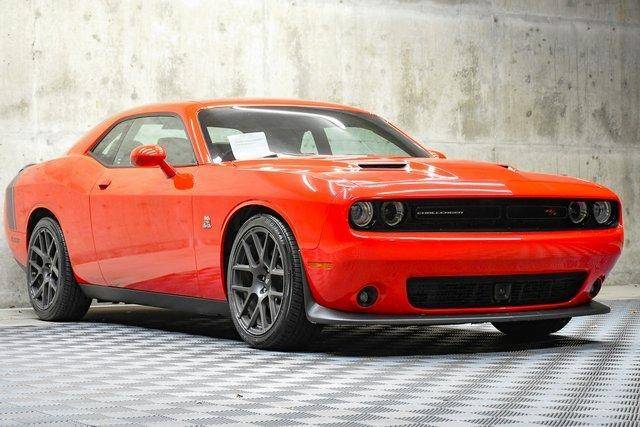 2017 Dodge Challenger R/T Scat Pack RWD photo