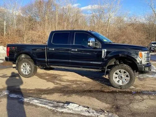 2017 Ford F-250 Super Duty Platinum 4WD photo