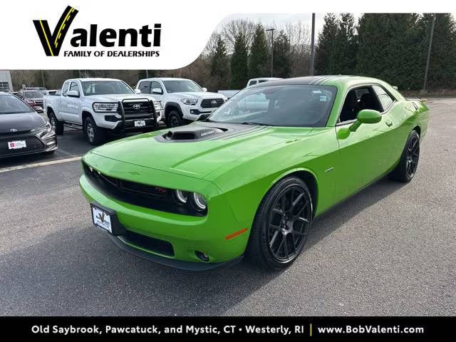 2017 Dodge Challenger R/T Shaker RWD photo