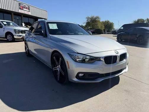 2016 BMW 3 Series 320i RWD photo