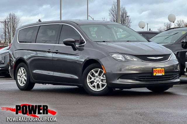 2017 Chrysler Pacifica Minivan LX FWD photo