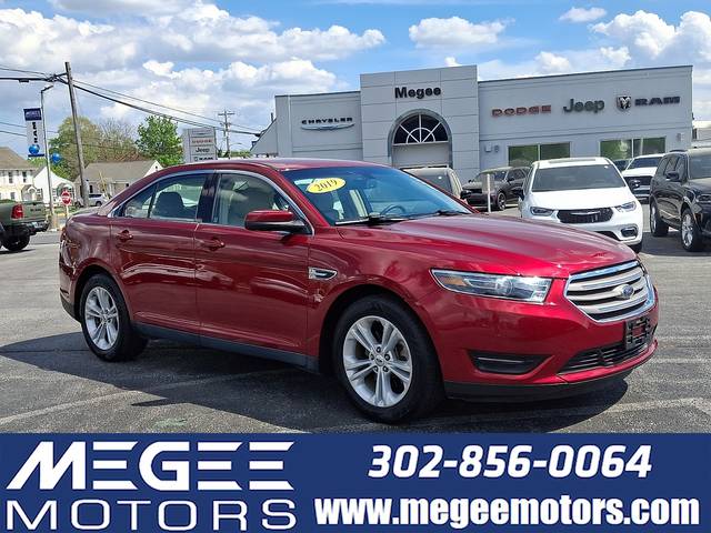 2017 Ford Taurus SEL FWD photo