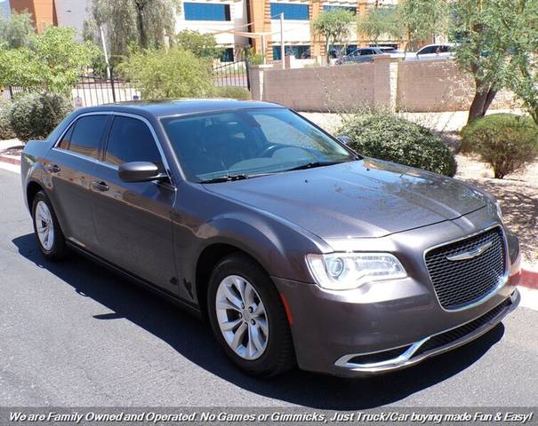 2015 Chrysler 300 Limited RWD photo