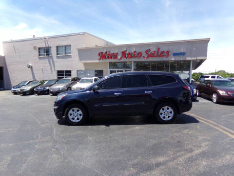 2017 Chevrolet Traverse LS FWD photo