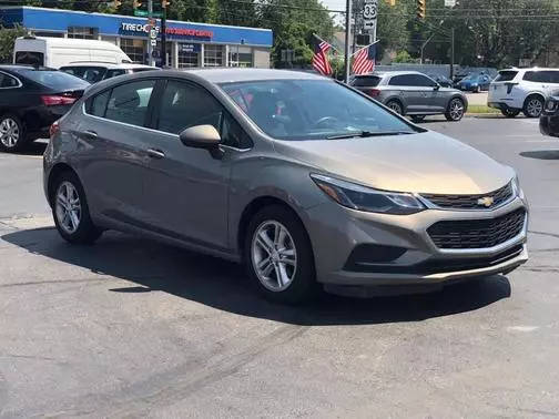 2017 Chevrolet Cruze LT FWD photo