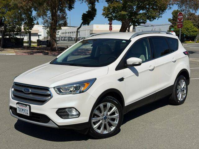 2017 Ford Escape Titanium FWD photo