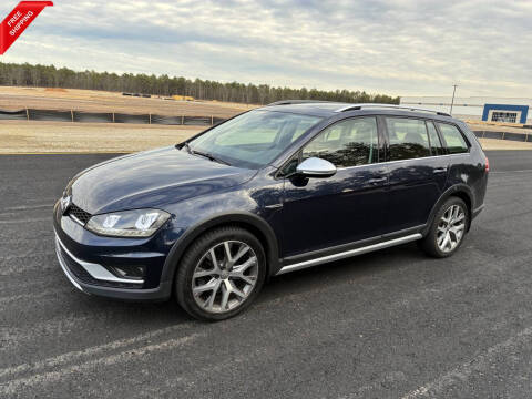 2017 Volkswagen Golf Alltrack  AWD photo