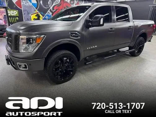 2017 Nissan Titan PRO-4X 4WD photo