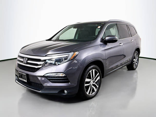 2017 Honda Pilot Touring AWD photo