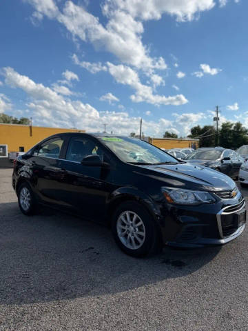 2017 Chevrolet Sonic LT FWD photo