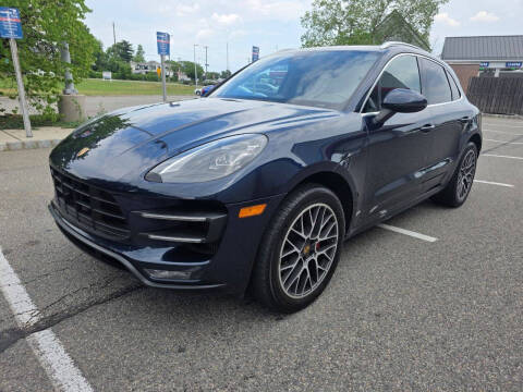 2017 Porsche Macan Turbo AWD photo