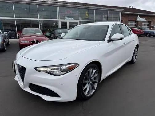 2017 Alfa Romeo Giulia  AWD photo