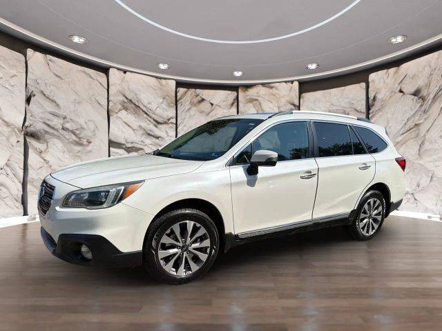 2017 Subaru Outback Touring AWD photo
