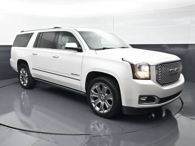 2017 GMC Yukon XL Denali RWD photo