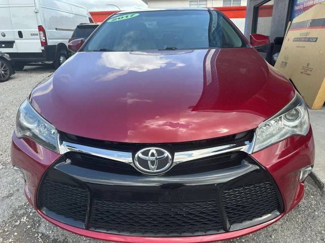 2017 Toyota Camry SE FWD photo