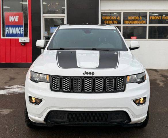 2017 Jeep Grand Cherokee Altitude 4WD photo