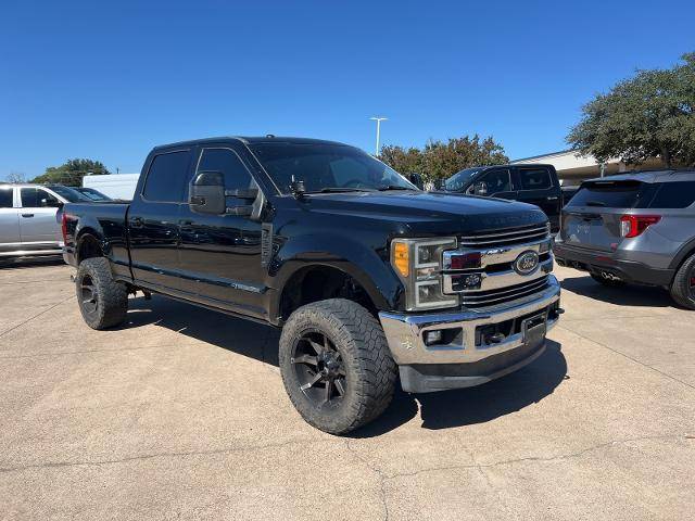 2017 Ford F-250 Super Duty Lariat 4WD photo