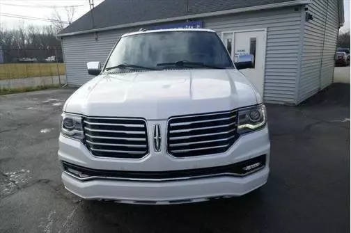 2017 Lincoln Navigator L Reserve 4WD photo