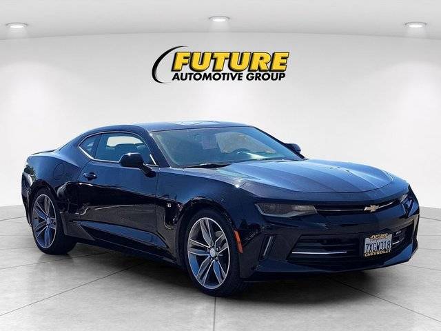 2017 Chevrolet Camaro 1LT RWD photo