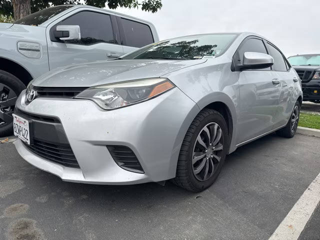 2015 Toyota Corolla LE FWD photo