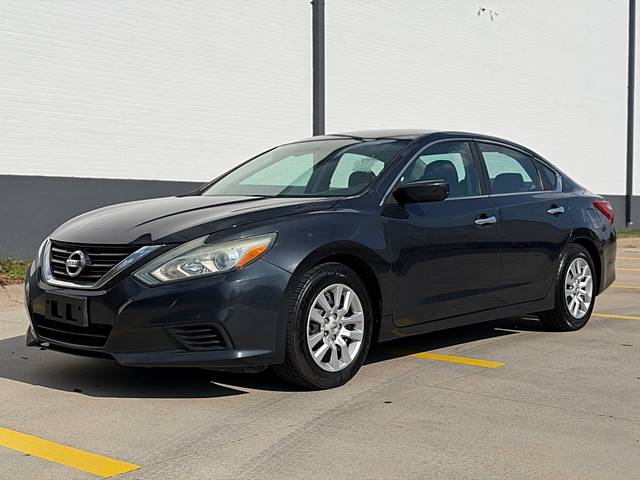 2016 Nissan Altima 2.5 FWD photo