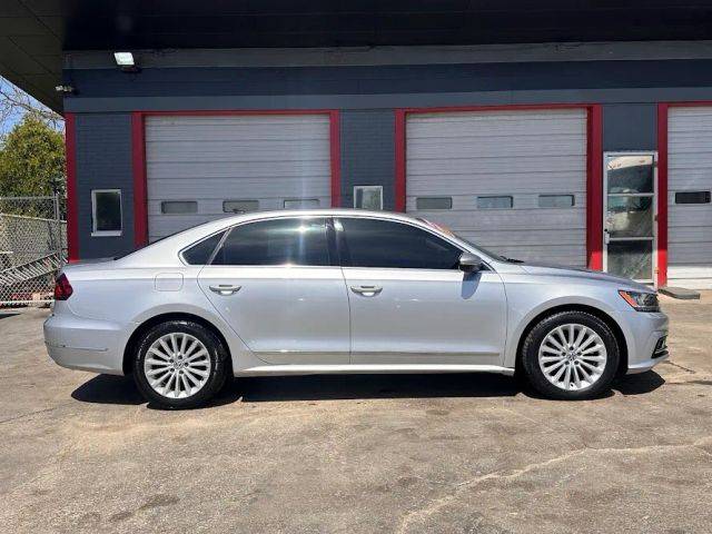2017 Volkswagen Passat 1.8T SE FWD photo