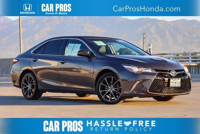 2017 Toyota Camry XSE FWD photo