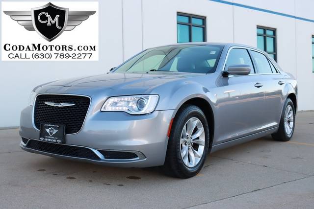 2016 Chrysler 300 Limited RWD photo