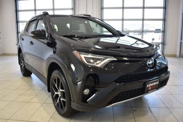 2017 Toyota RAV4 SE AWD photo